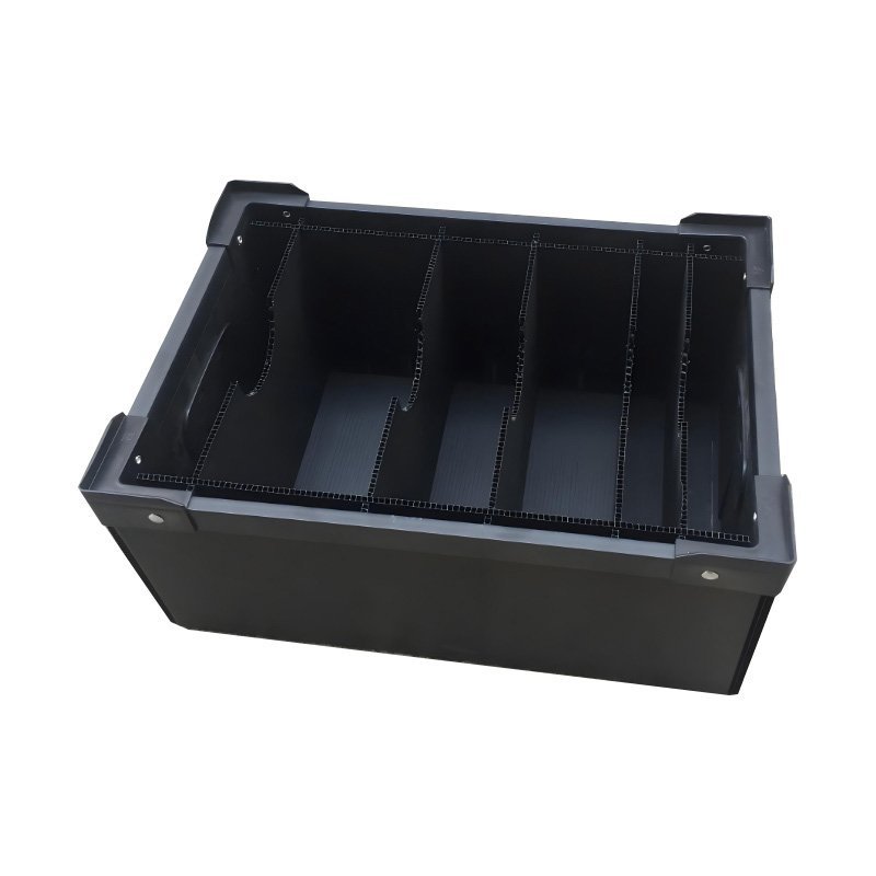 Corrugated plastic box with dividers