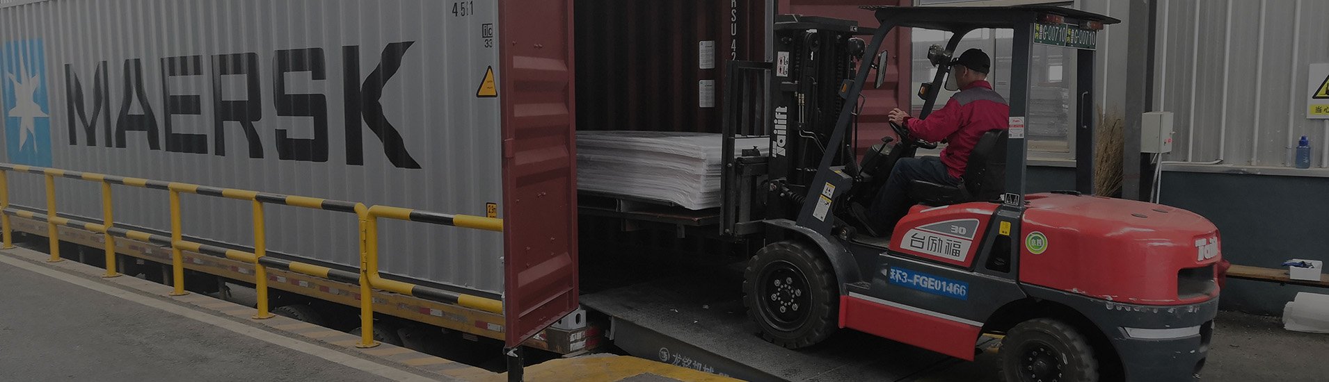 Corrugated Plastic Loading