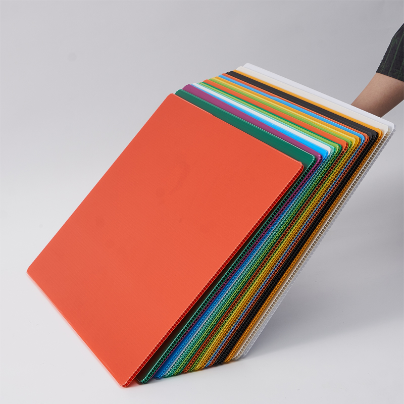 Red Corrugated Plastic Sheets