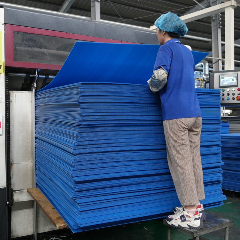 Blue Corrugated Plastic Sheets