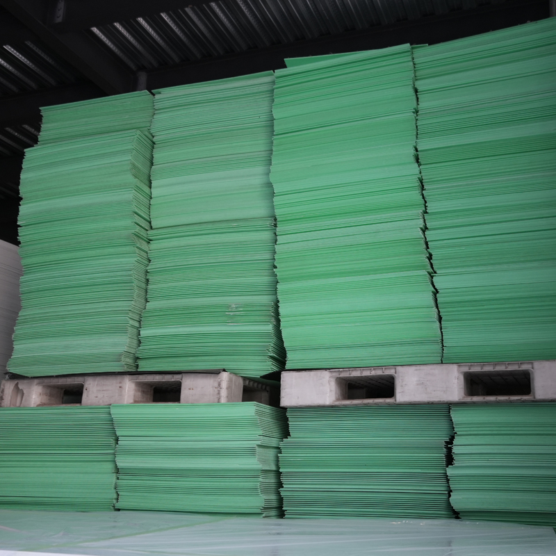 Green Corrugated Plastic Sheets
