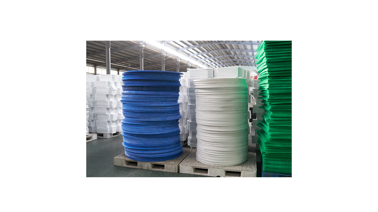 corrugated plastic cutting